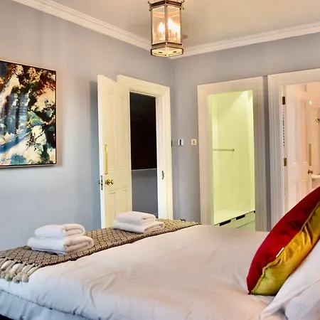 Refurbished Traditional Townhouse * 더블린